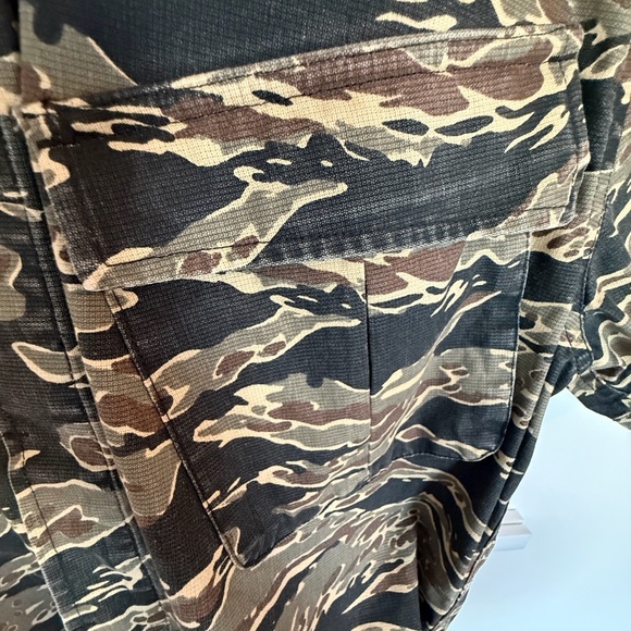 Taylor Stitch The Jungle Shirt in Tiger Camo Button Down Short Sleeve Top M 40 - Picture 5 of 6
